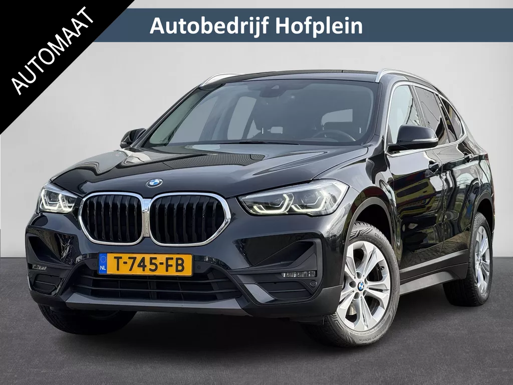 BMW X1 sDrive18iA High Executive  | Cruise Control | Camera | Navigatie | Stoelverwarming | LM-Velgen | Climate Control | Elektrisch bedienbare Achterklep | Parkeer Sensoren voor en achter | LED Verlichting