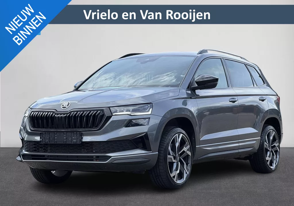 Skoda Karoq 1.5 TSI Sportline | Automaat | Clima | Stuur/Stoelverwarming | Cruise | Carplay | Navi | Pano | ( Vestiging - Nieuwegein)