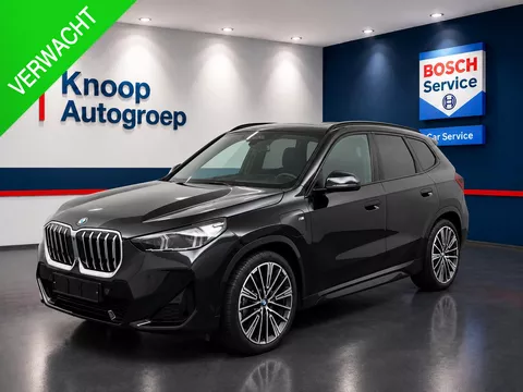 BMW X1 xDrive30e | M Sport | Alcantara/Leer | Pano | Adaptive LED | HUD | 19 inch ( Vestiging - Nieuwegein )